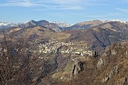 26 Vista verso Dossena e le Orobie